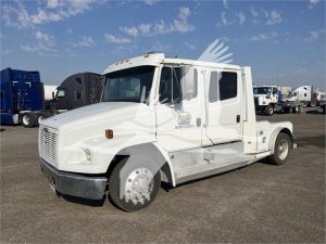 2001 FREIGHTLINER FL70 9016552790